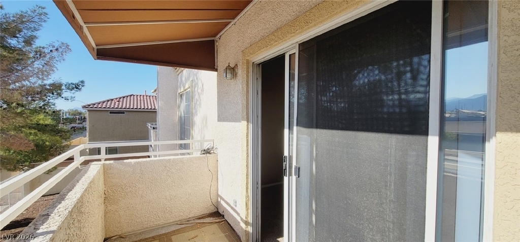 1900 N Torrey Pines Drive - Photo 12
