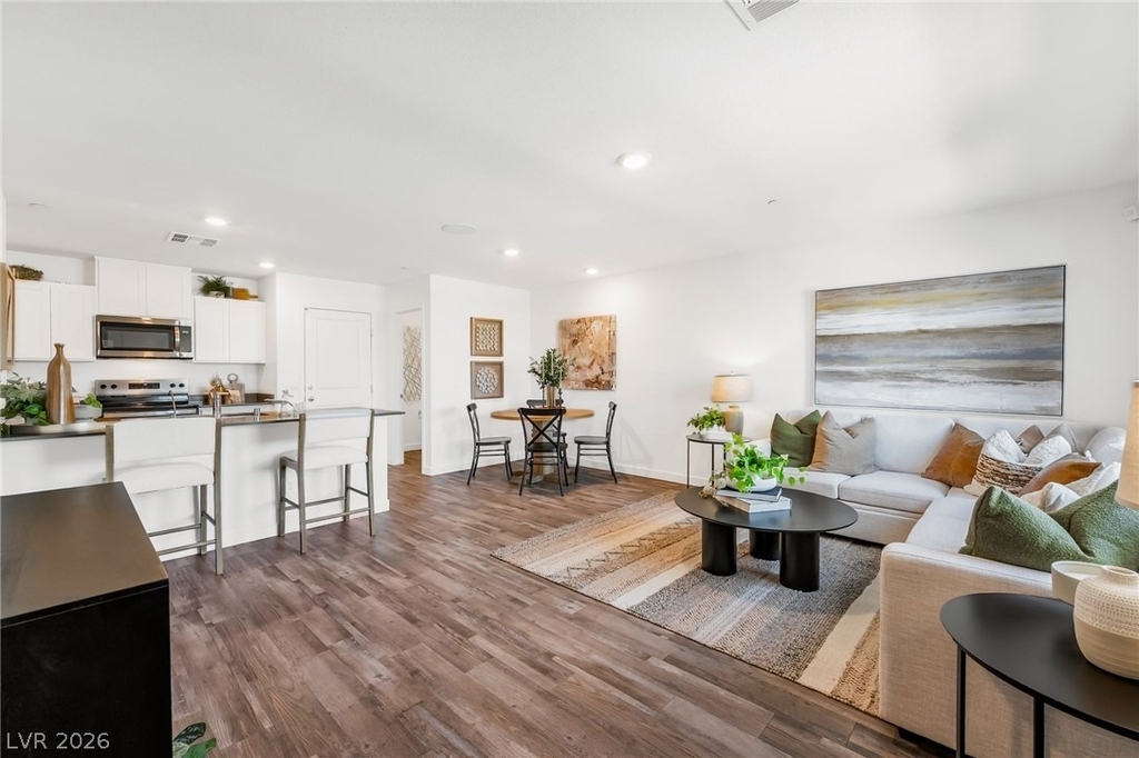 903 Rosy Starling Street - Photo 3