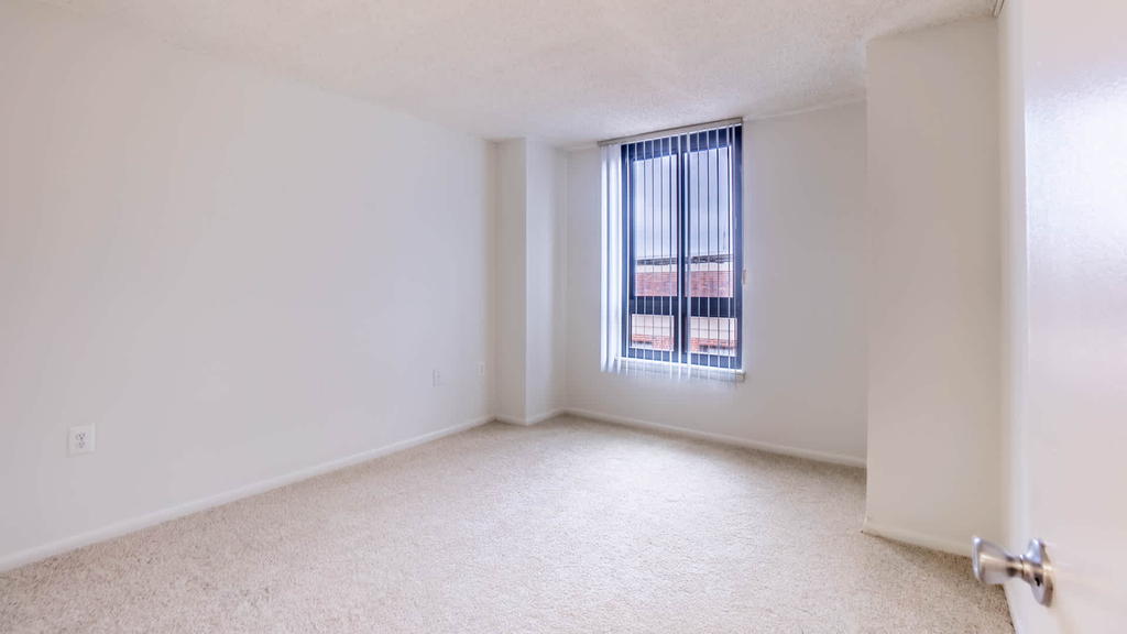 4850 Connecticut Ave. Nw - Photo 47