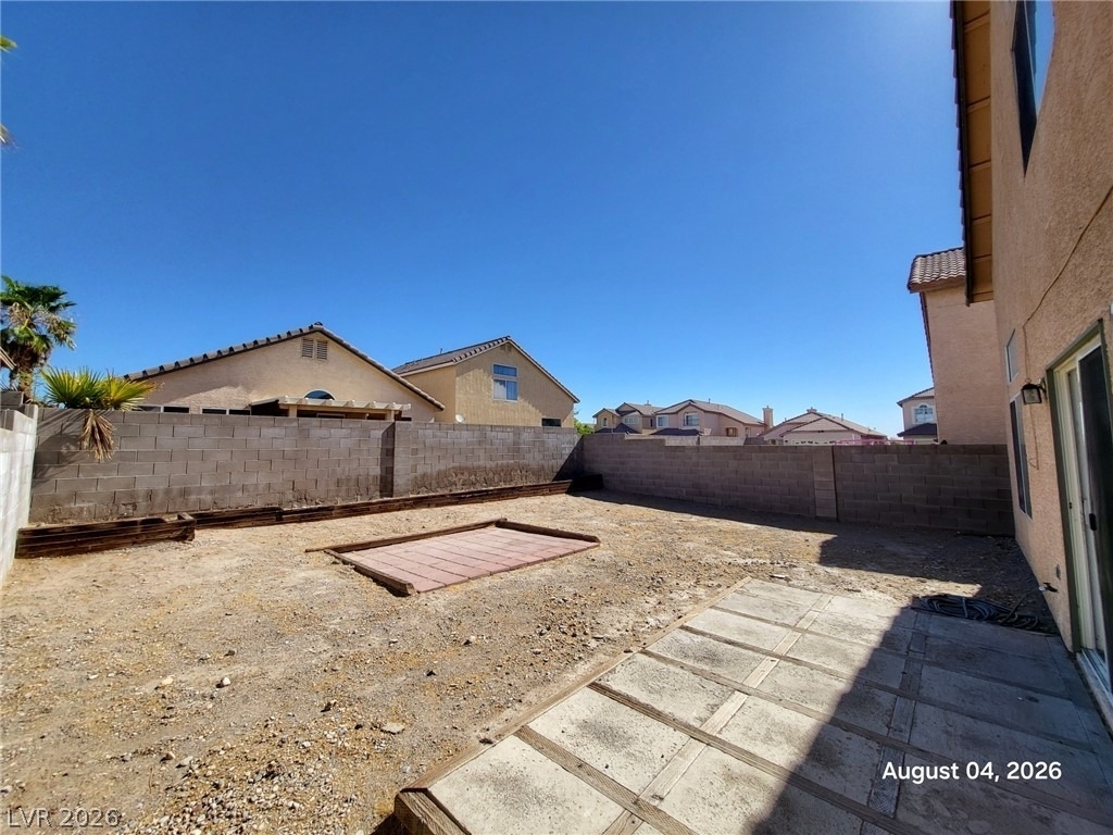 8236 W Rochelle Avenue - Photo 18
