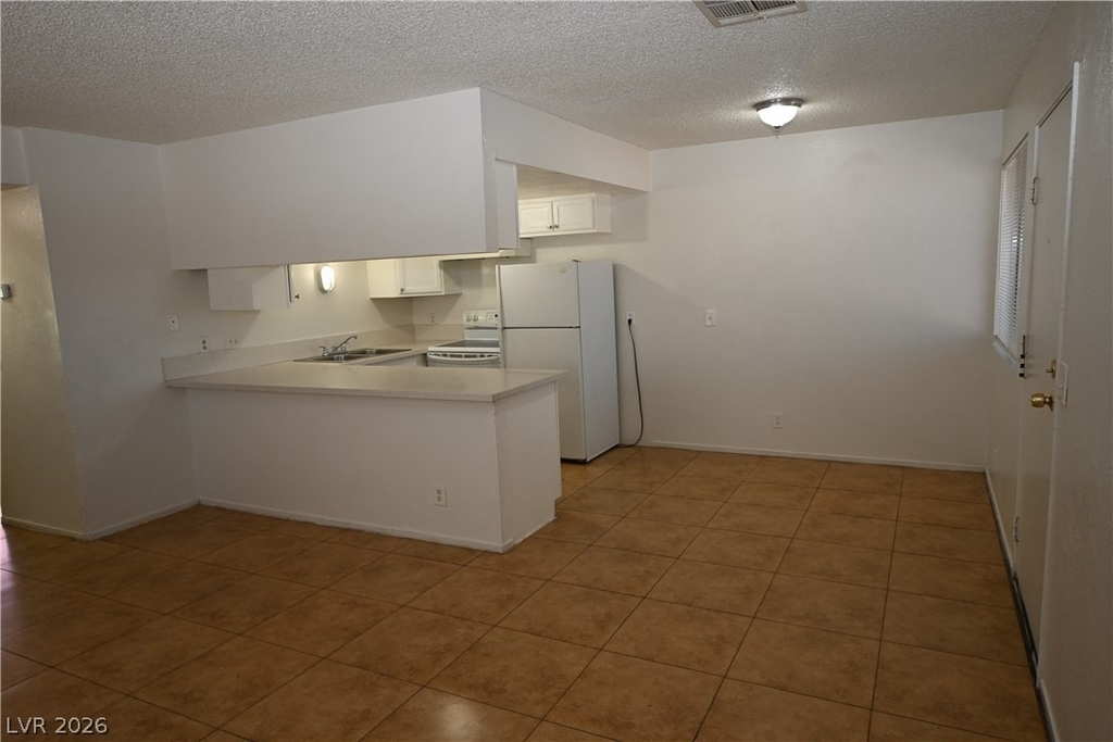 302 Eastminister Court - Photo 8