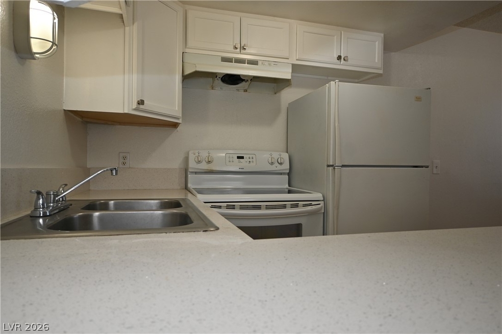 302 Eastminister Court - Photo 2