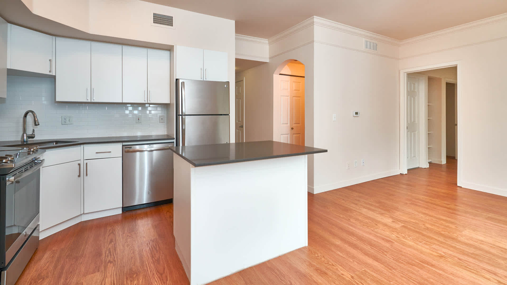 14420 North Creek Drive - Photo 52