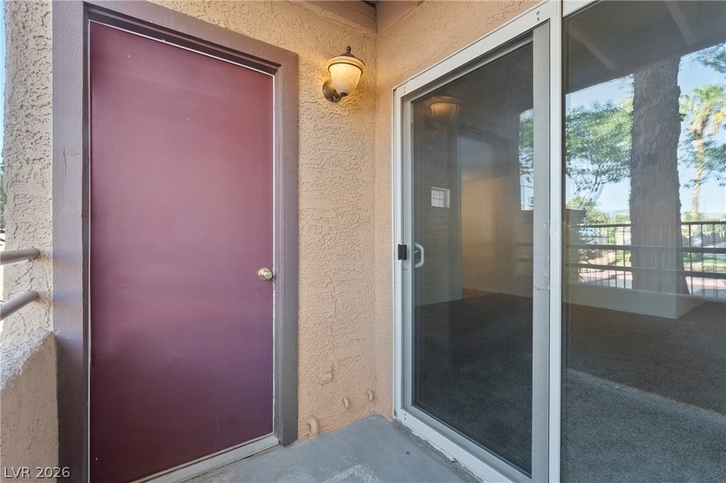 9325 W Desert Inn Road - Photo 18
