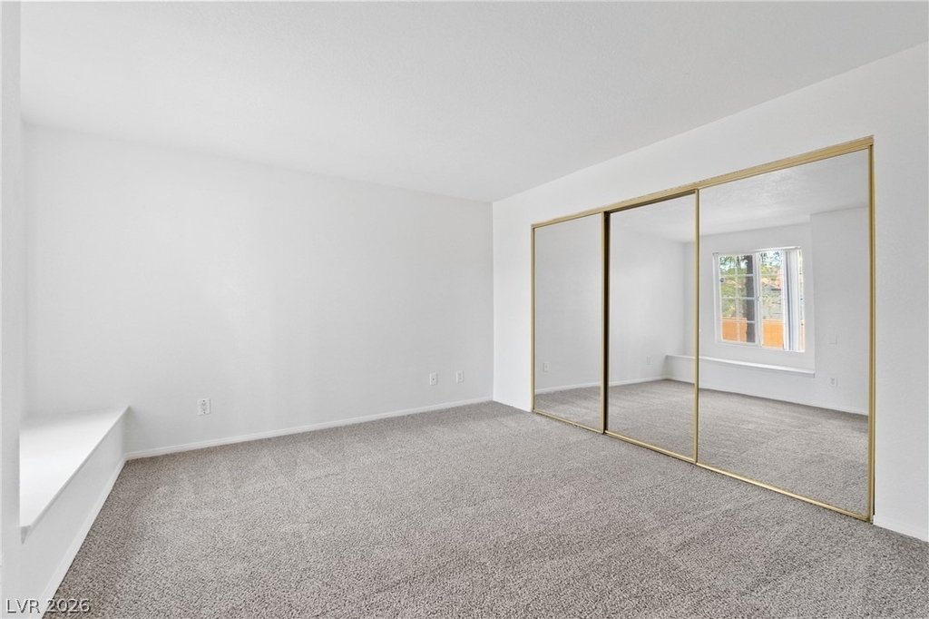 9325 W Desert Inn Road - Photo 7
