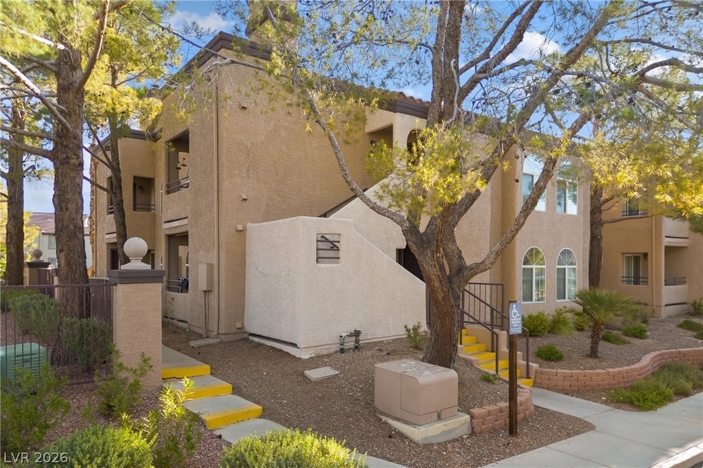 9325 W Desert Inn Road - Photo 0