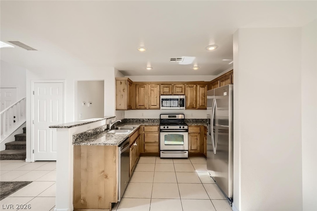 6384 Blue Twilight Court - Photo 9