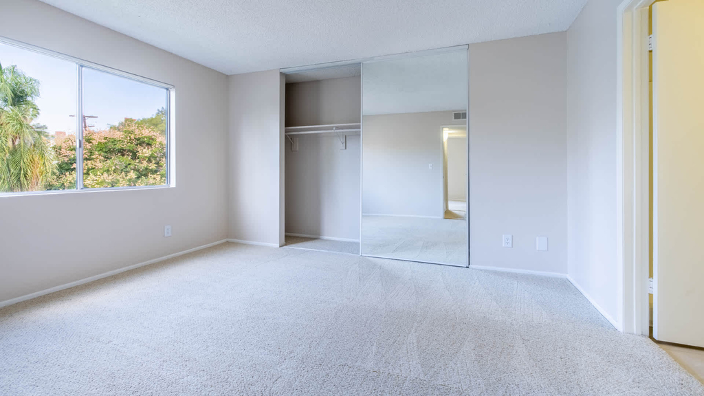 411 South Virgil - Photo 17