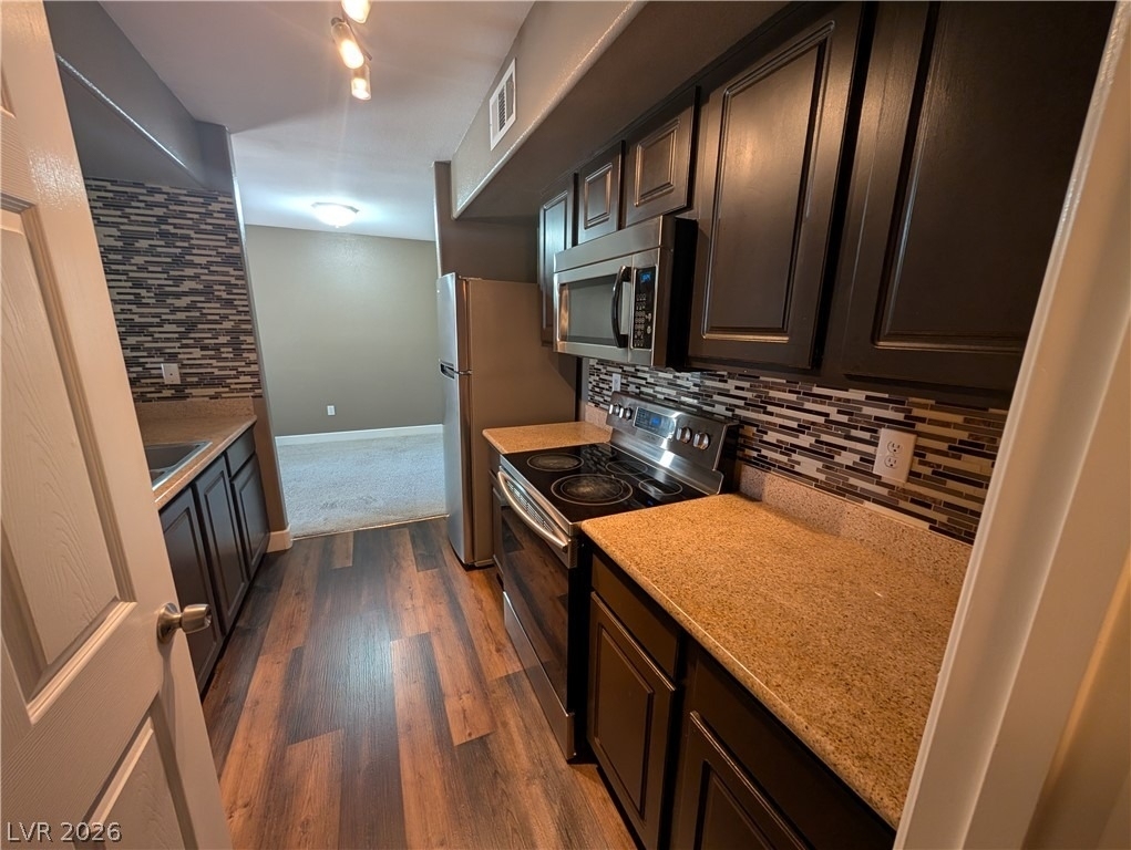 8000 W Badura Avenue - Photo 24