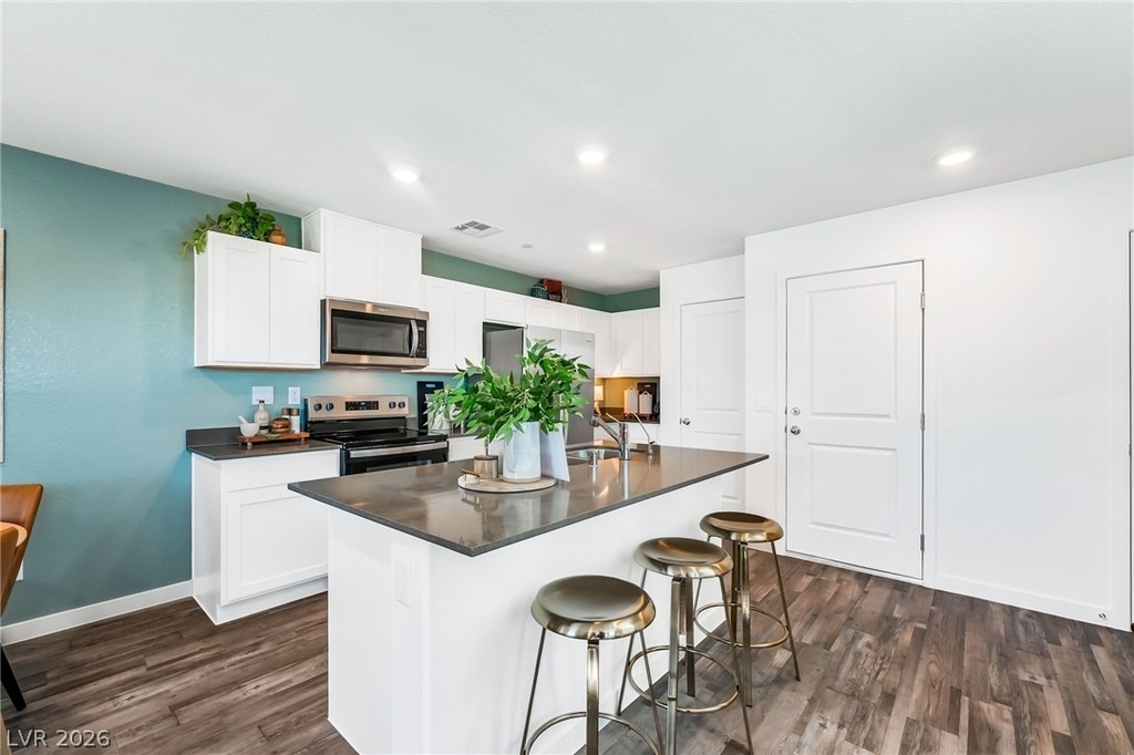914 Rosy Starling Street - Photo 16