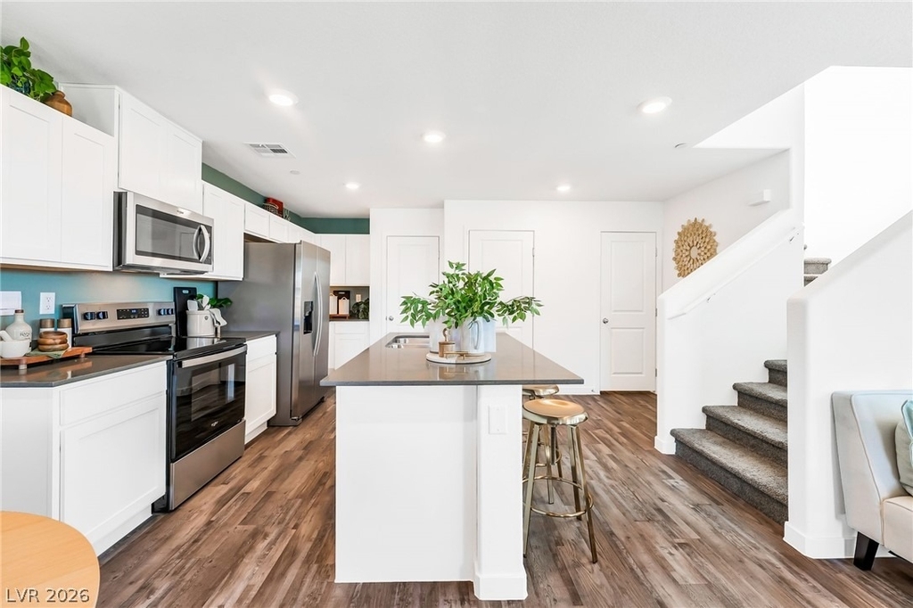 914 Rosy Starling Street - Photo 15