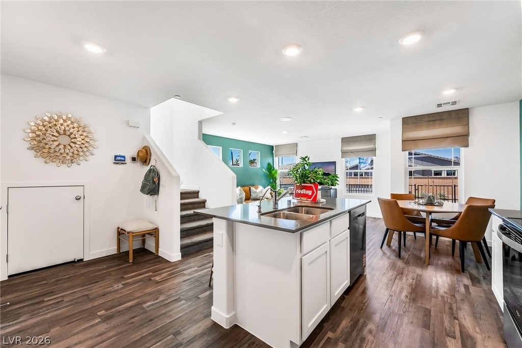 914 Rosy Starling Street - Photo 13