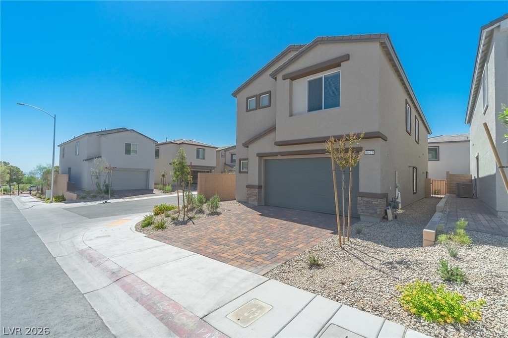 9927 Kimura Hills Avenue - Photo 1