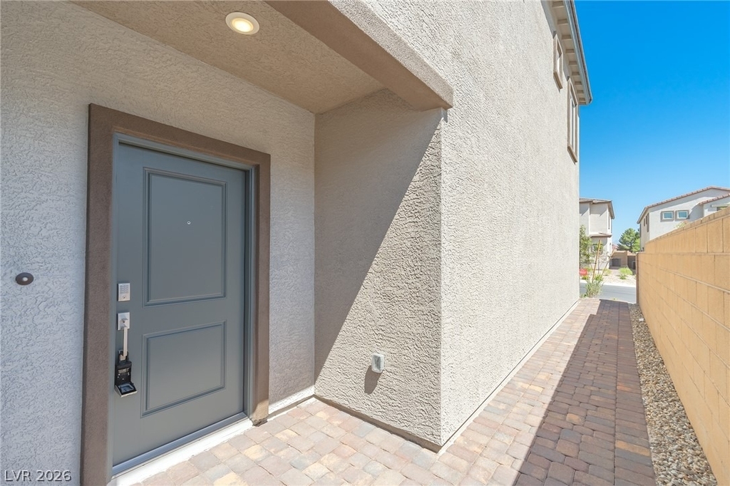 9927 Kimura Hills Avenue - Photo 3