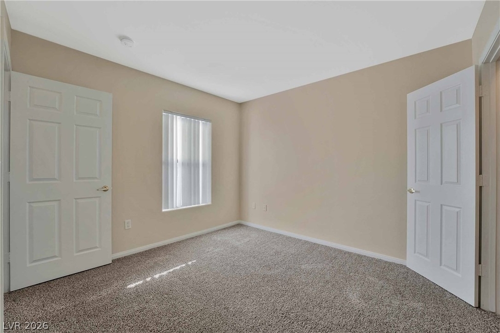 8000 Badura Avenue - Photo 9