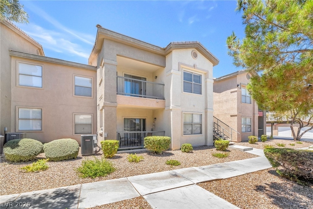 8000 W Badura Avenue - Photo 0