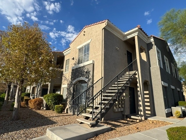 10245 S Maryland Parkway - Photo 0