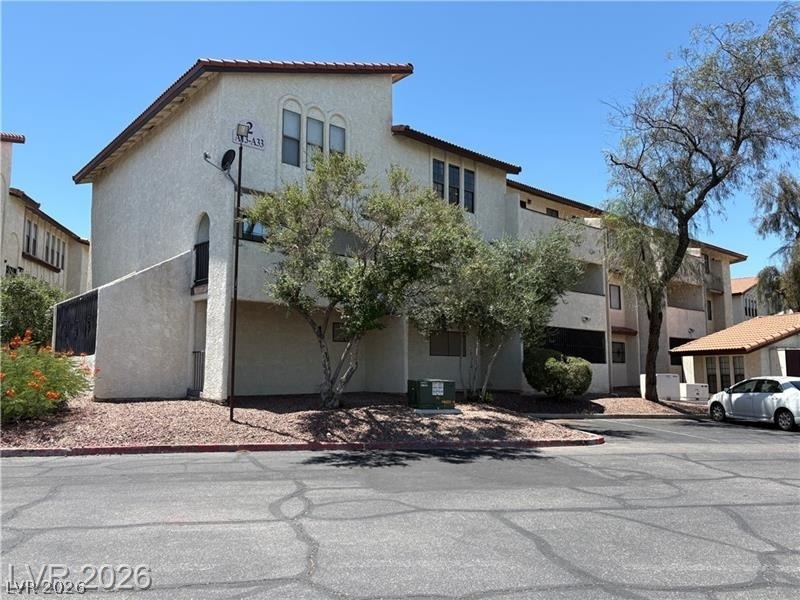 2080 Karen Avenue - Photo 1