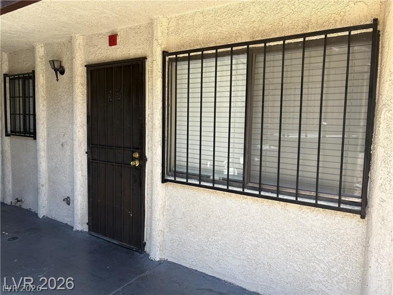 2080 Karen Avenue - Photo 2