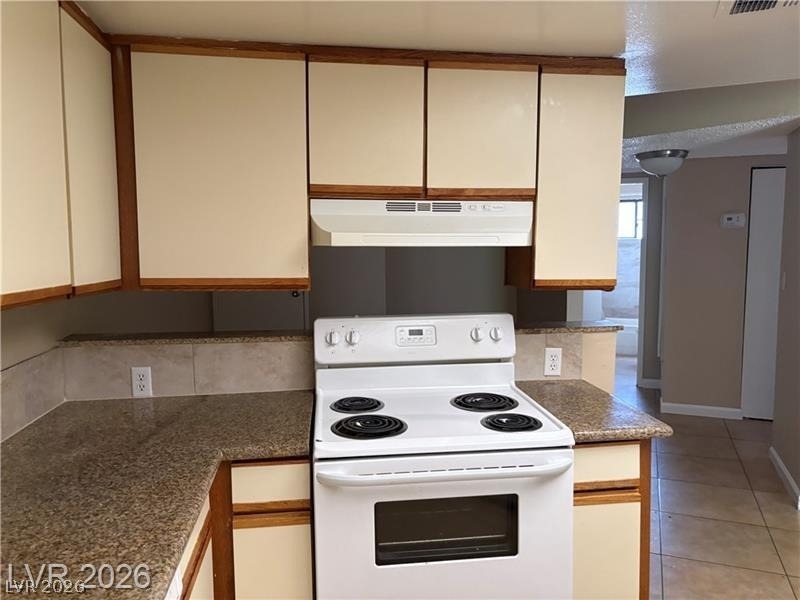 2080 Karen Avenue - Photo 9