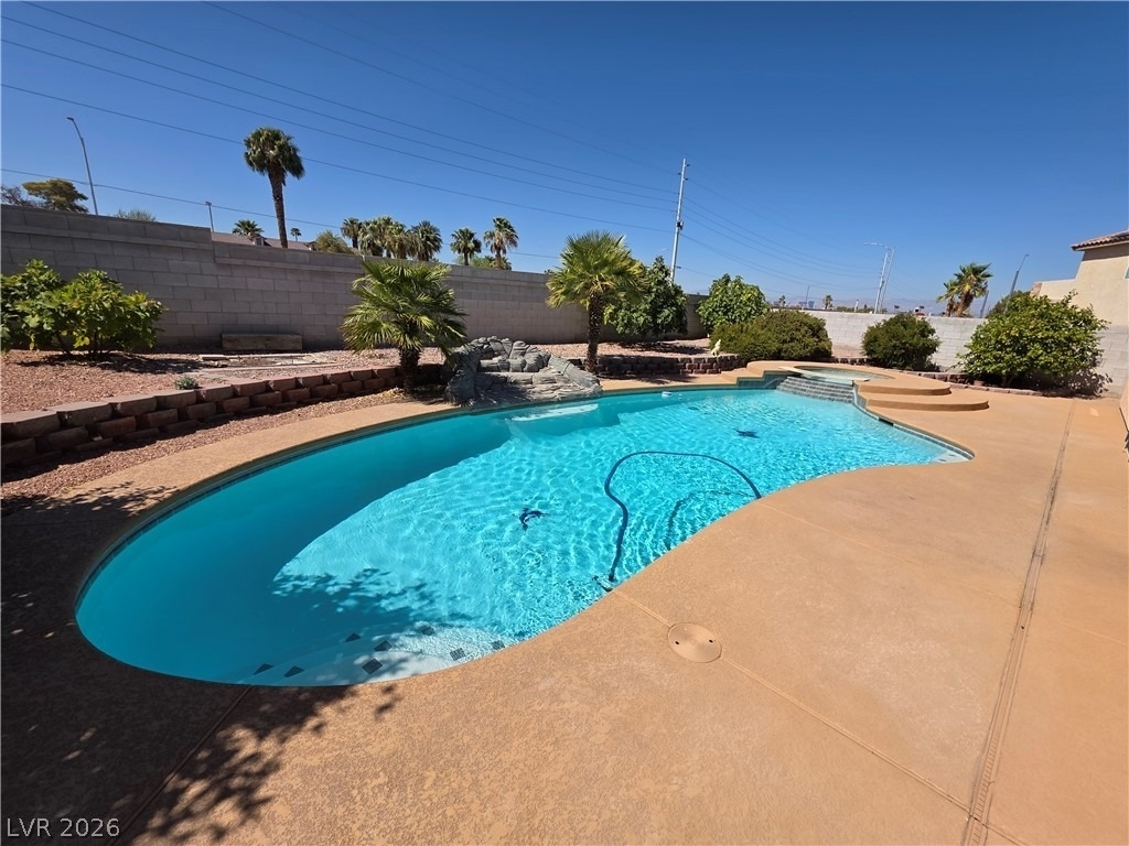6323 Mahogany Peak Avenue - Photo 15
