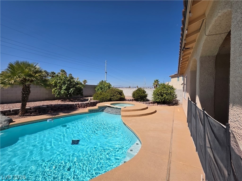 6323 Mahogany Peak Avenue - Photo 10