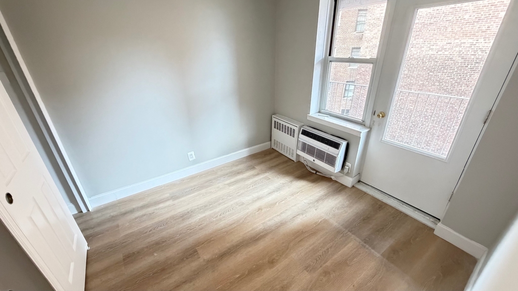 83-33 118th Street - Photo 15