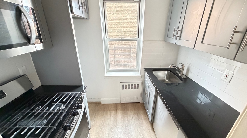 83-33 118th Street - Photo 0