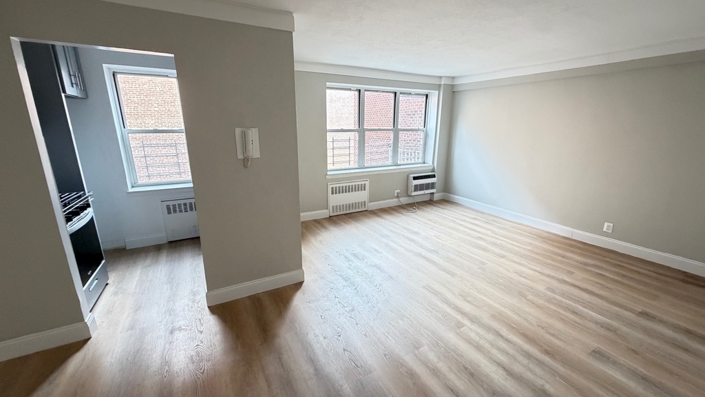 83-33 118th Street - Photo 7