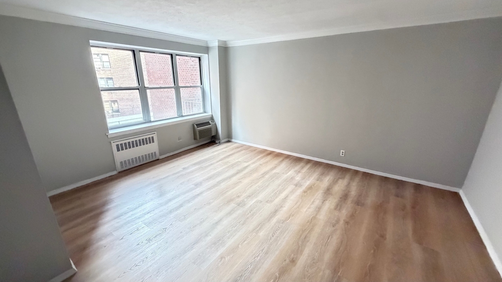83-33 118th Street - Photo 6