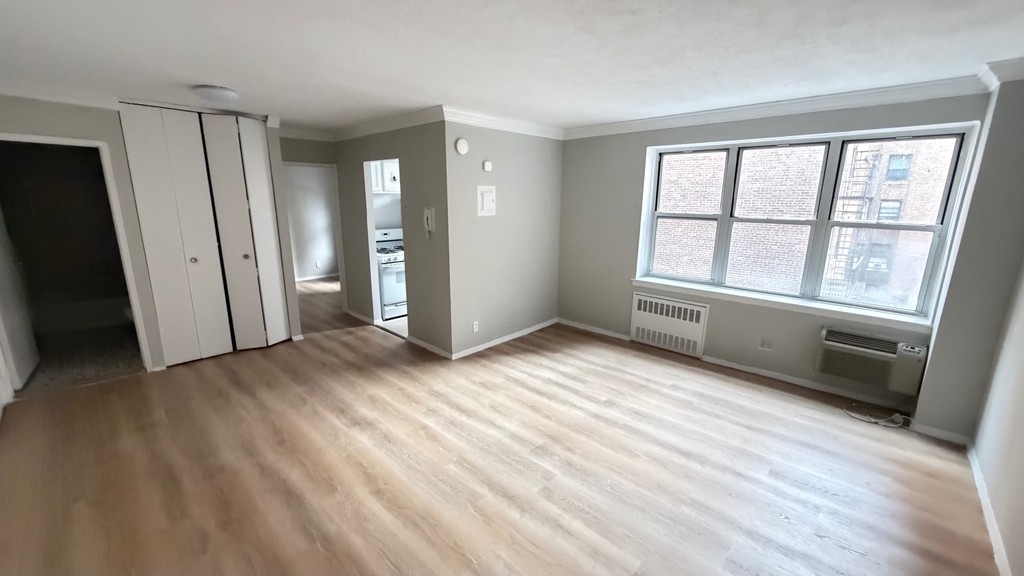 83-33 118th Street - Photo 11