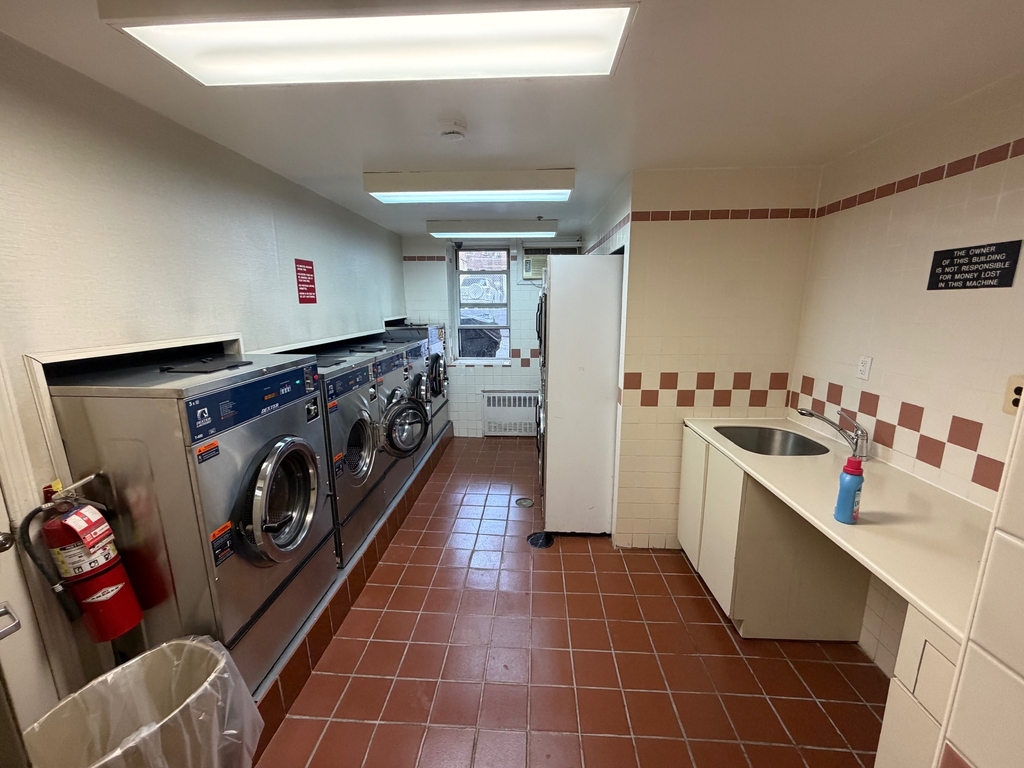 83-33 118th Street - Photo 19