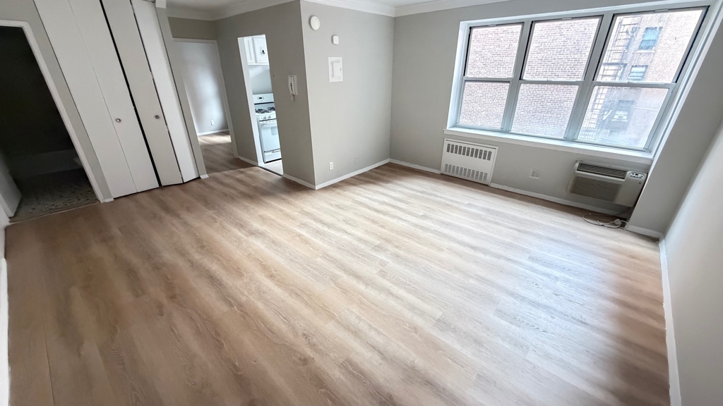 83-33 118th Street - Photo 10