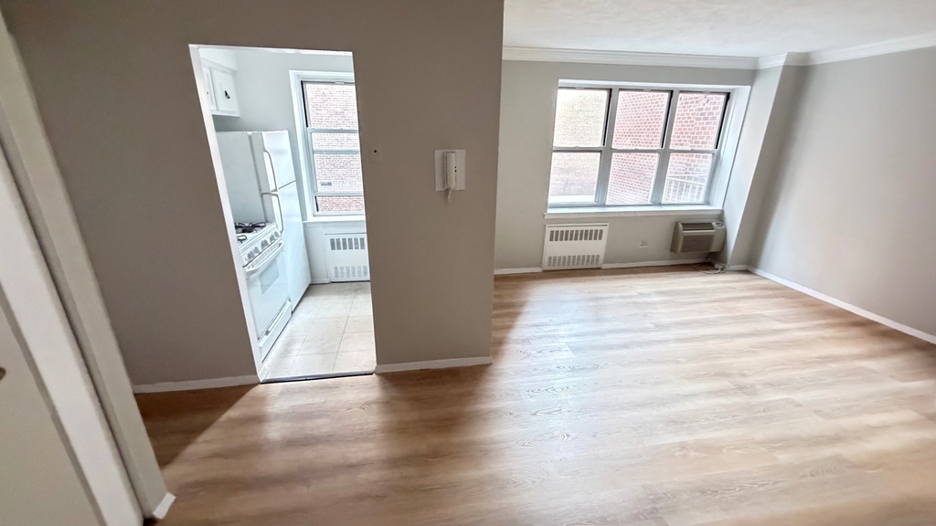 83-33 118th Street - Photo 8