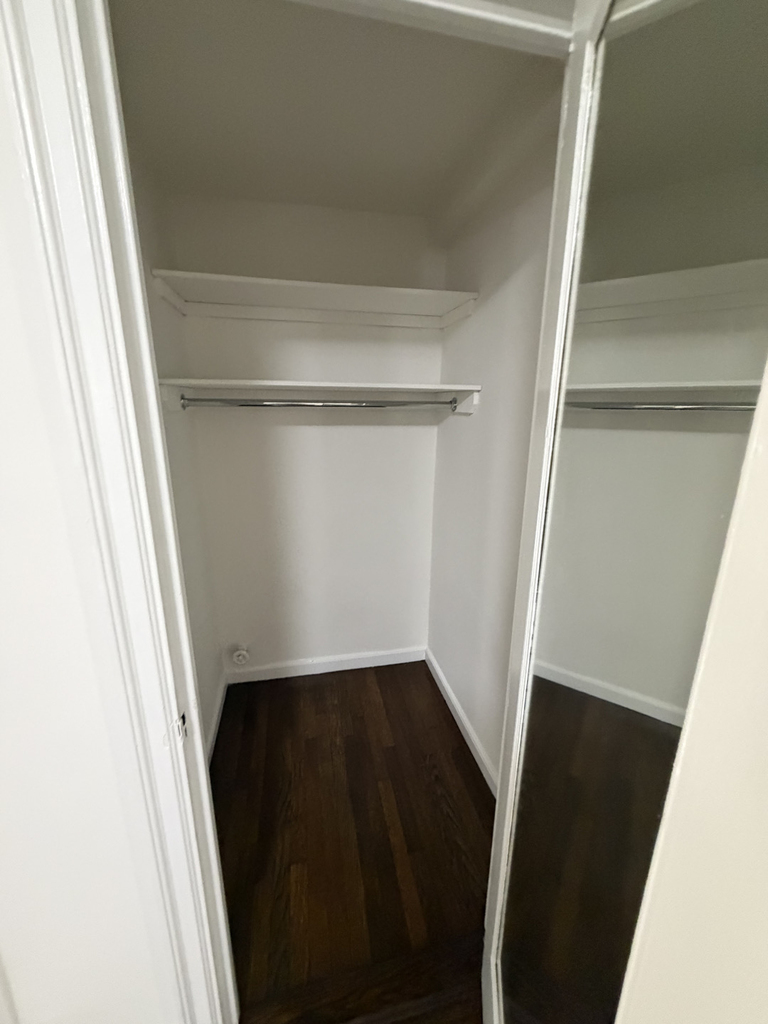 137 East 38th Street - Photo 6