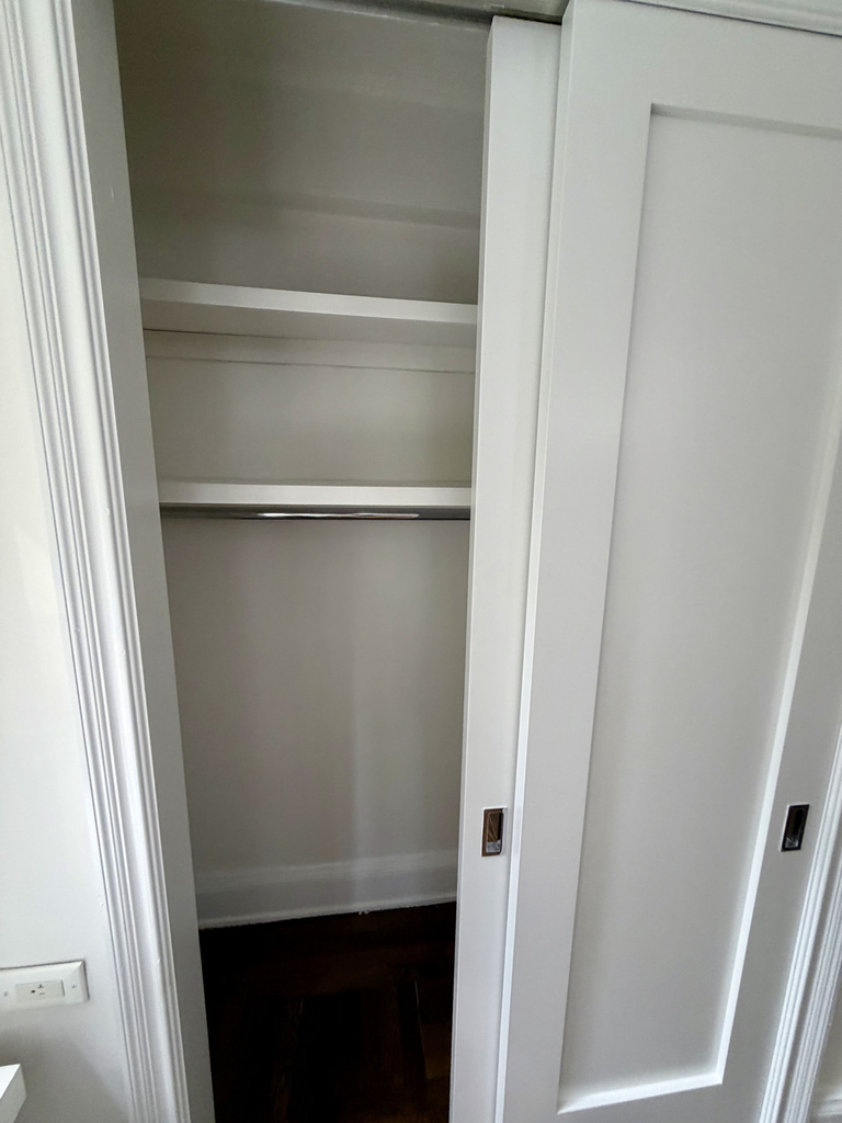 137 East 38th Street - Photo 8