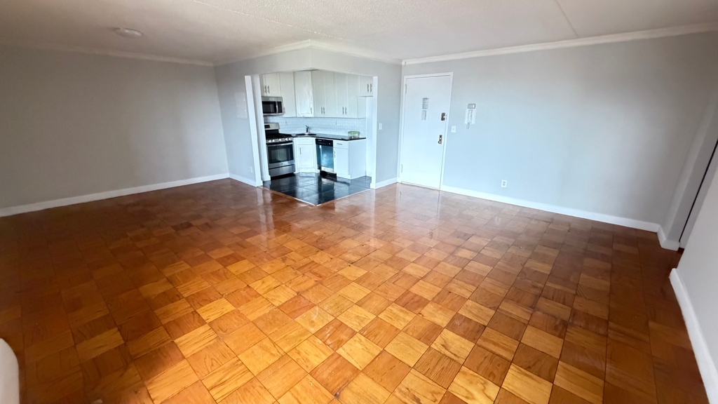 140-16 34th Avenue - Photo 4