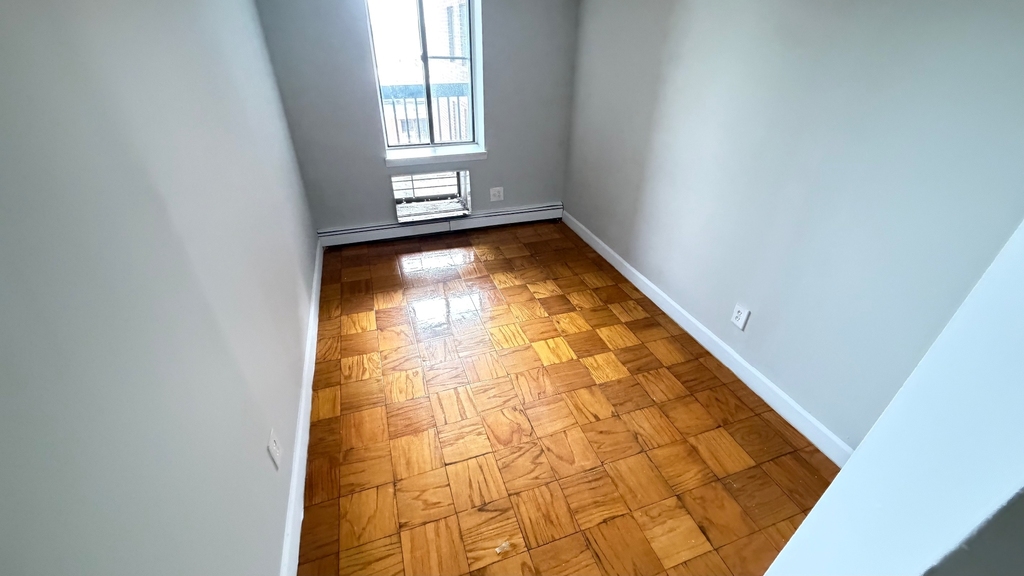 140-16 34th Avenue - Photo 10
