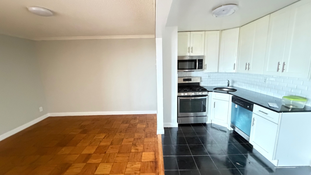 140-16 34th Avenue - Photo 1