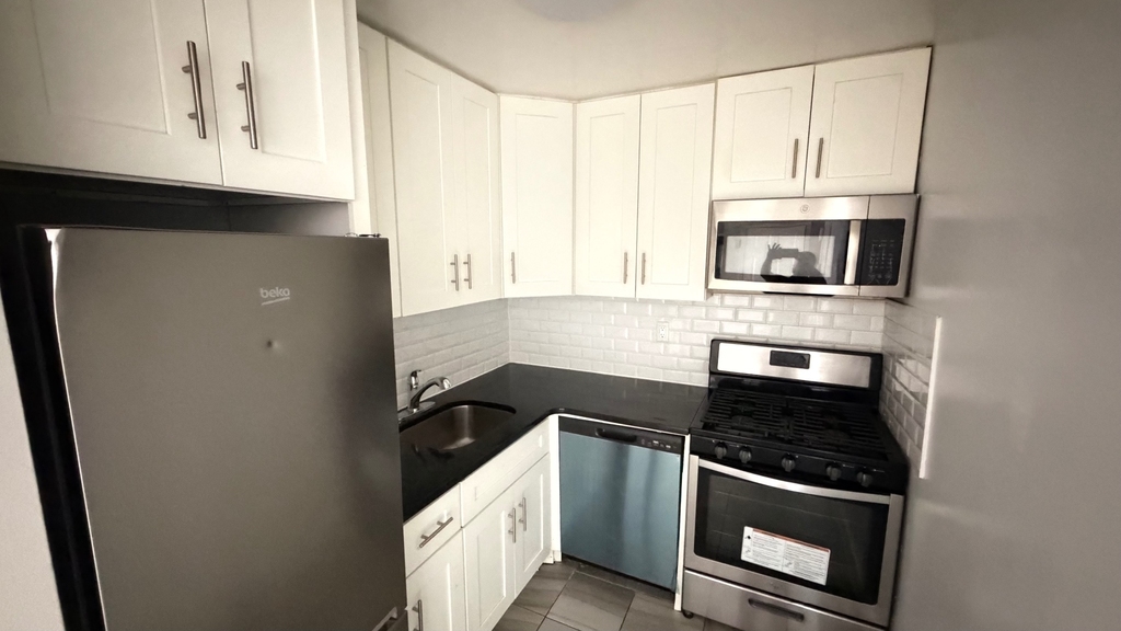 140-16 34th Avenue - Photo 1