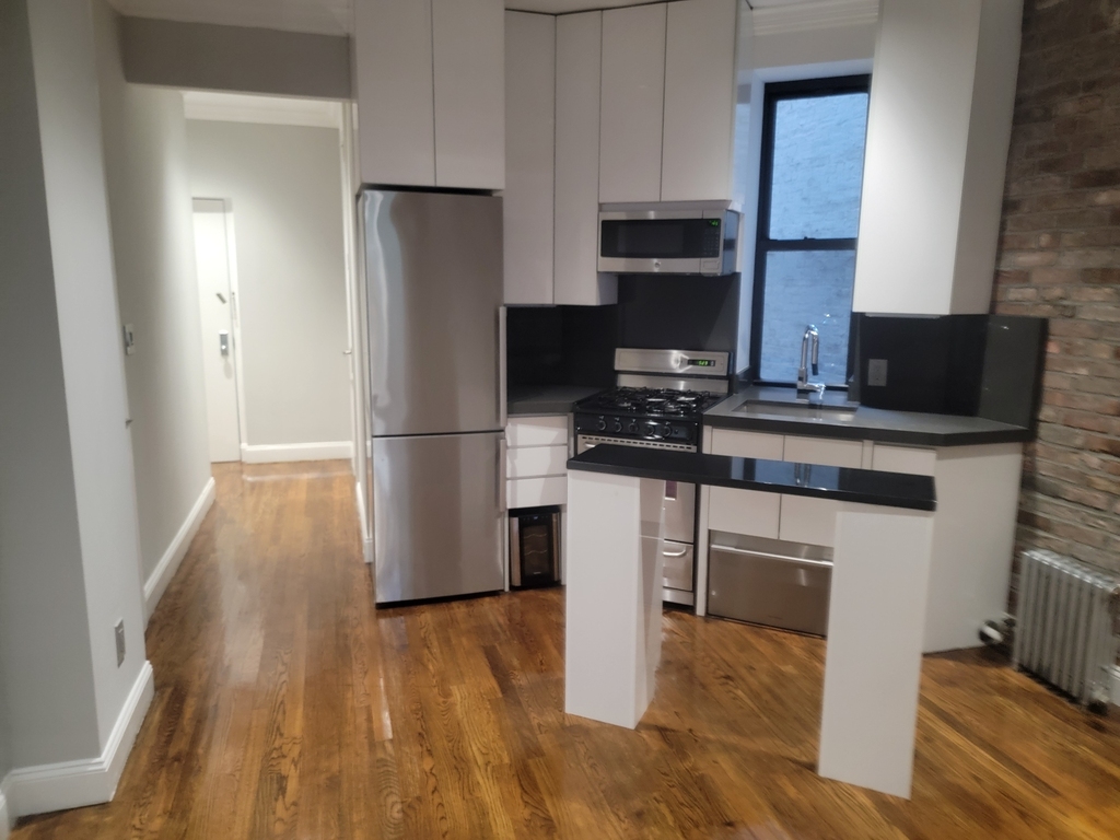 248 Mott Street - Photo 8