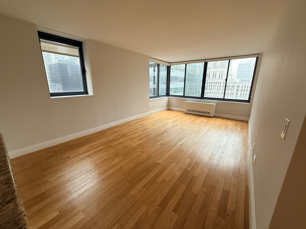 West 48th Street - Photo 1