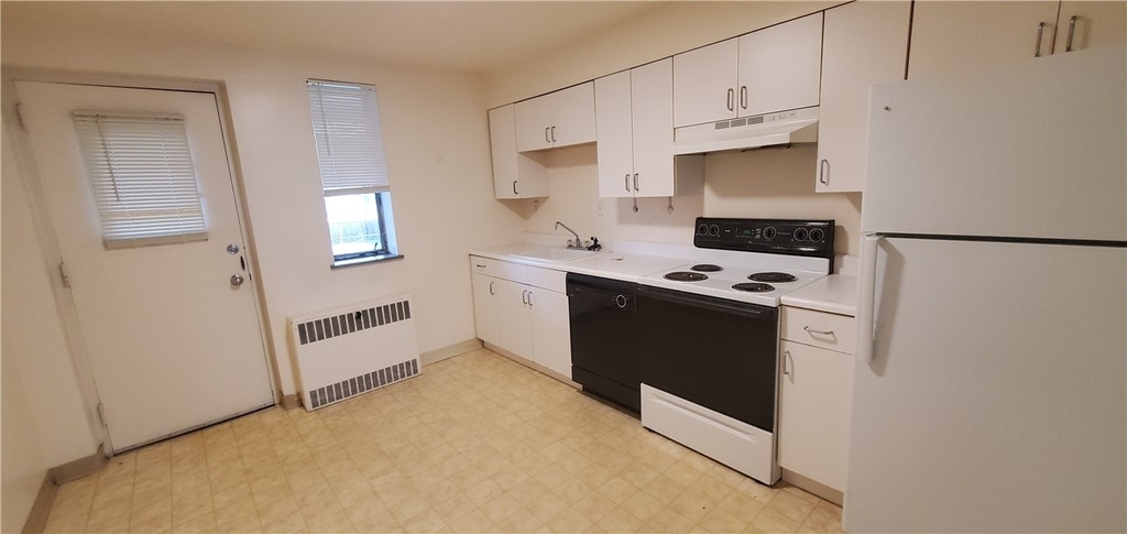 1100 East Avenue - Photo 4