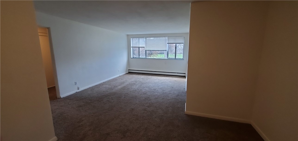 1100 East Avenue - Photo 3