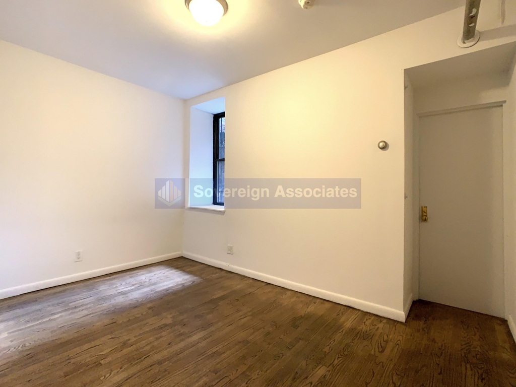 186 Claremont Avenue - Photo 9