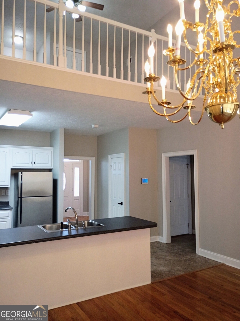 814 11th Street - Photo 8