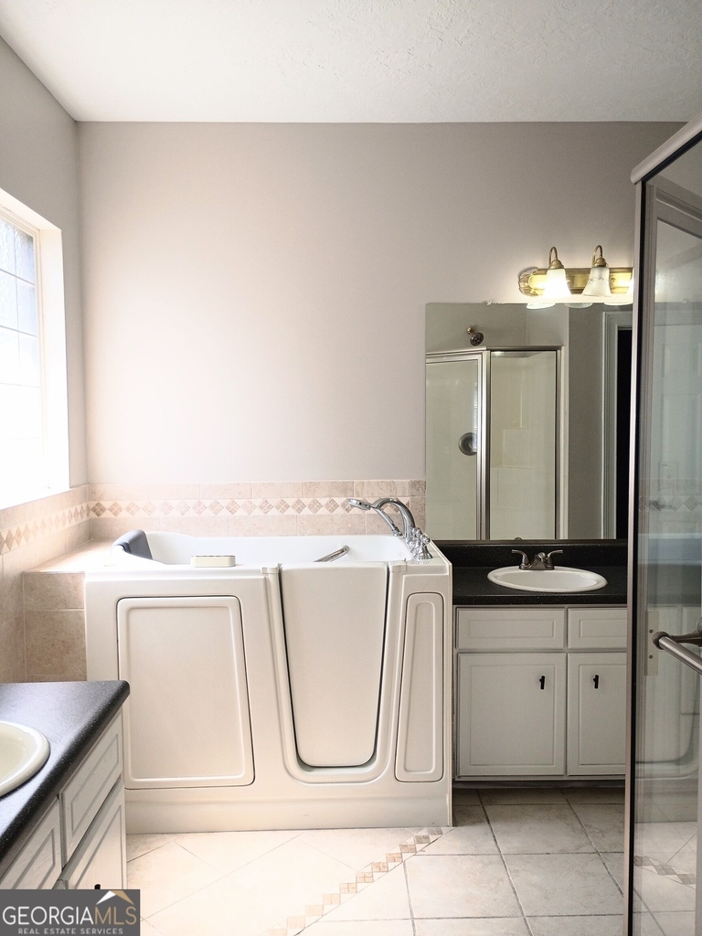 814 11th Street - Photo 18