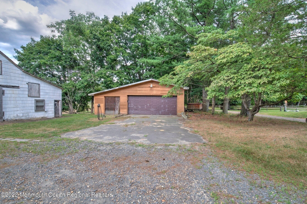 284 Millstone Road - Photo 2