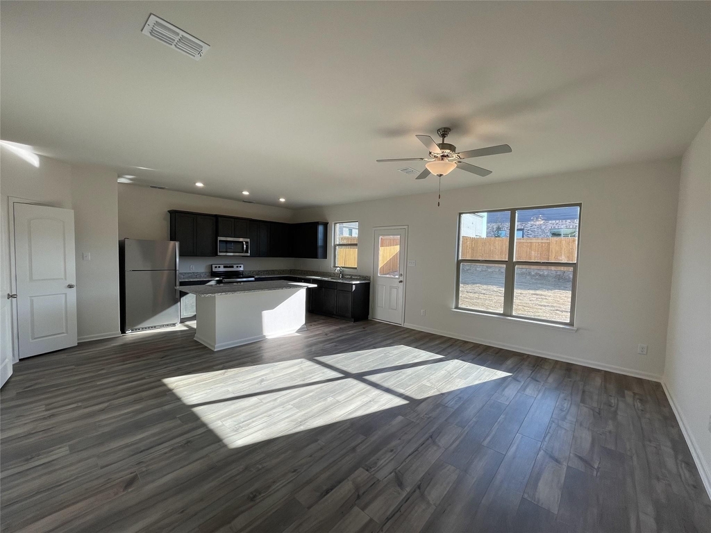 2103 Hialeah Drive - Photo 7