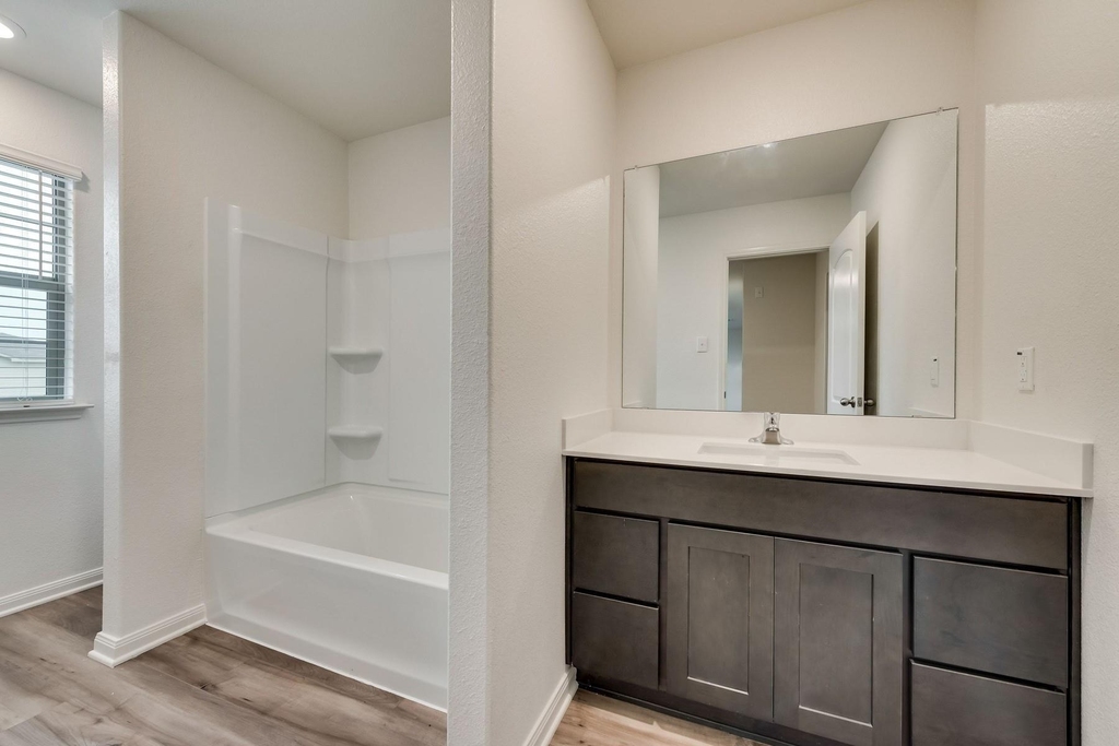 644 Aqueduct Drive - Photo 8